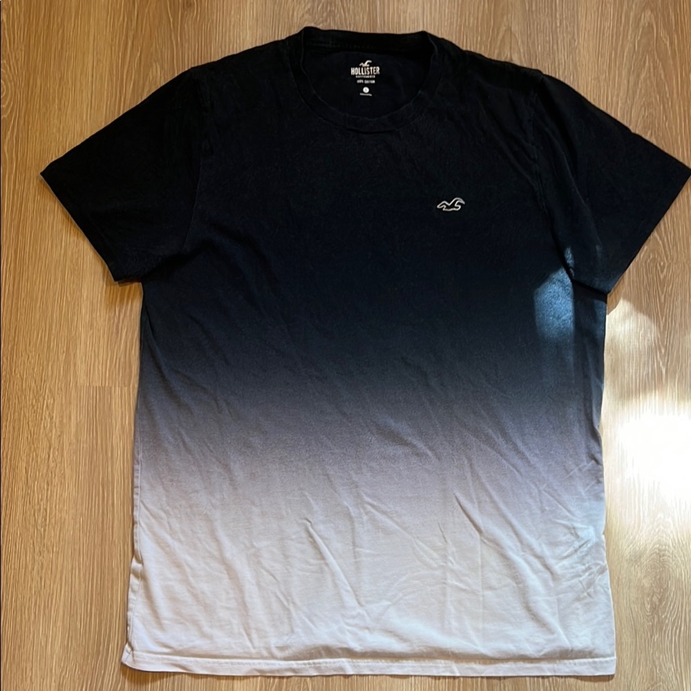 Hollister Black and Gray Short Sleeve Tee Gradient